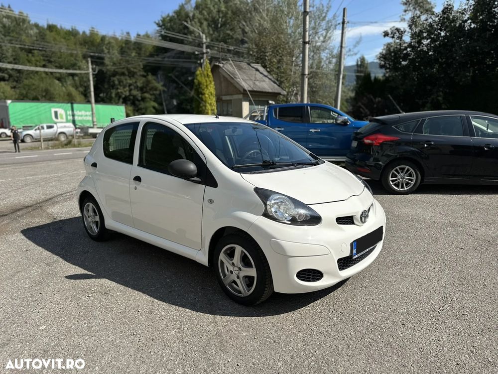 Toyota Aygo 1.0 Terra - 2