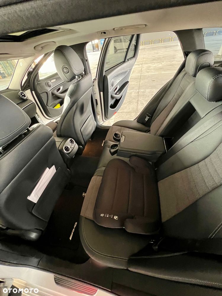 Mercedes-Benz Klasa E 220 d 4-Matic 9G-TRONIC - 14