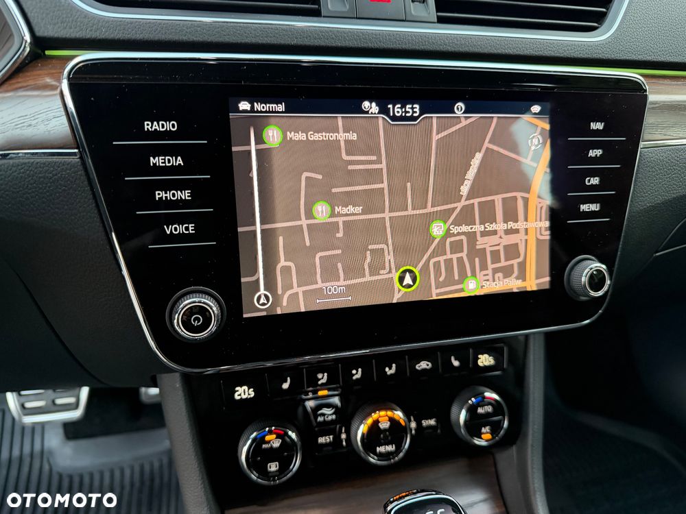 Skoda Superb 2.0 TSI 4x4 Scout DSG - 6