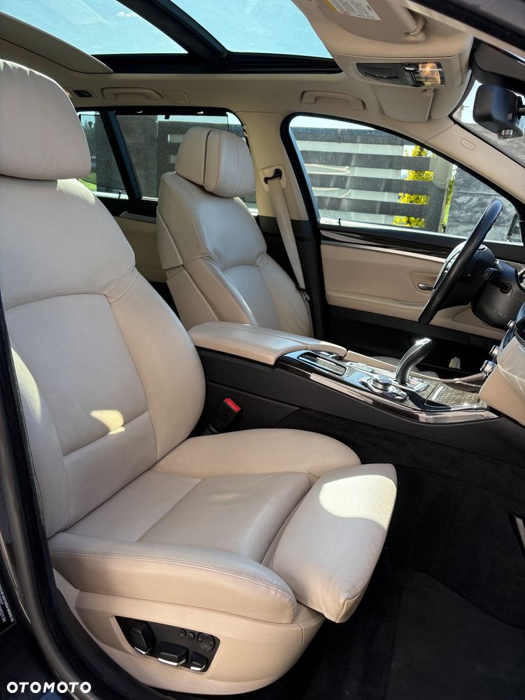 BMW Seria 5 525d - 37