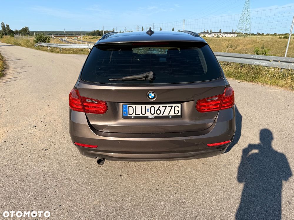 BMW Seria 3 320d - 14