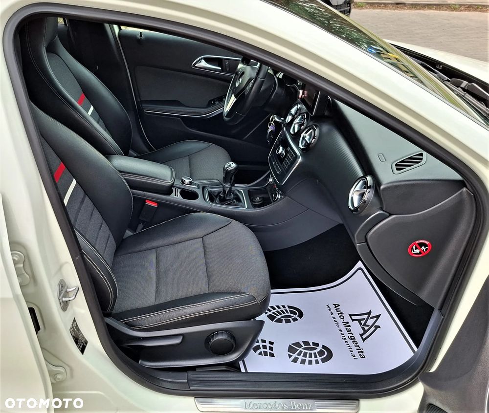 Mercedes-Benz Klasa A 180 (BlueEFFICIENCY) AMG Sport - 23