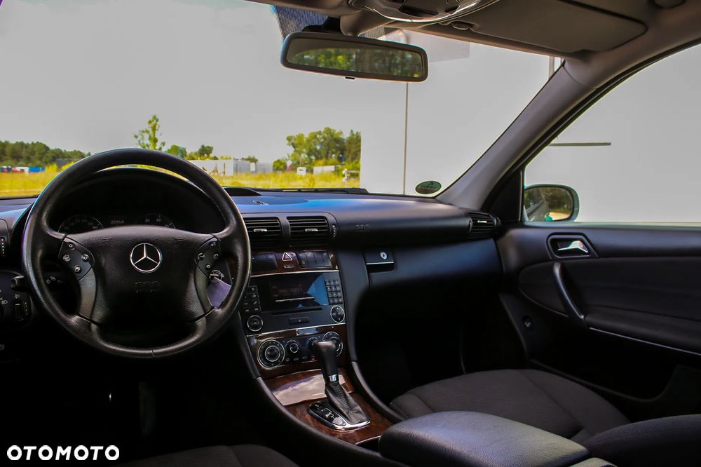 Mercedes-Benz Klasa C 180 Kompressor Automatik Classic - 33