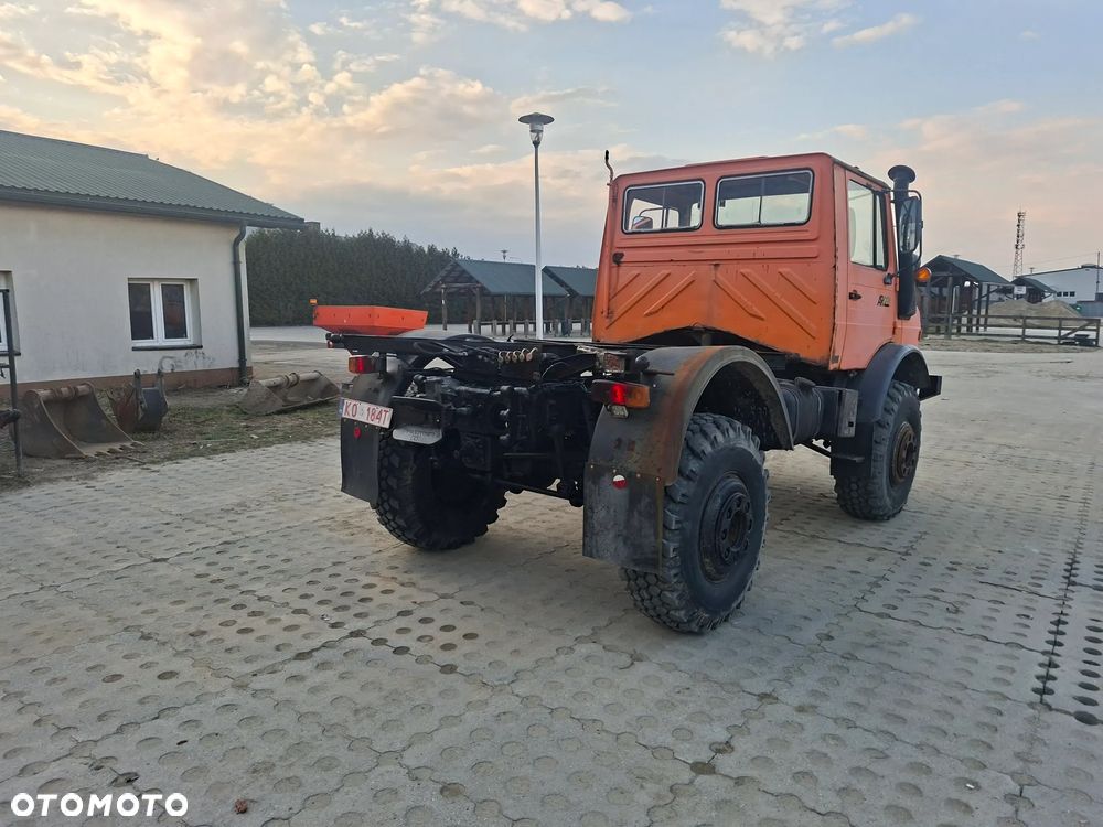 Mercedes-Benz Unimog - 3