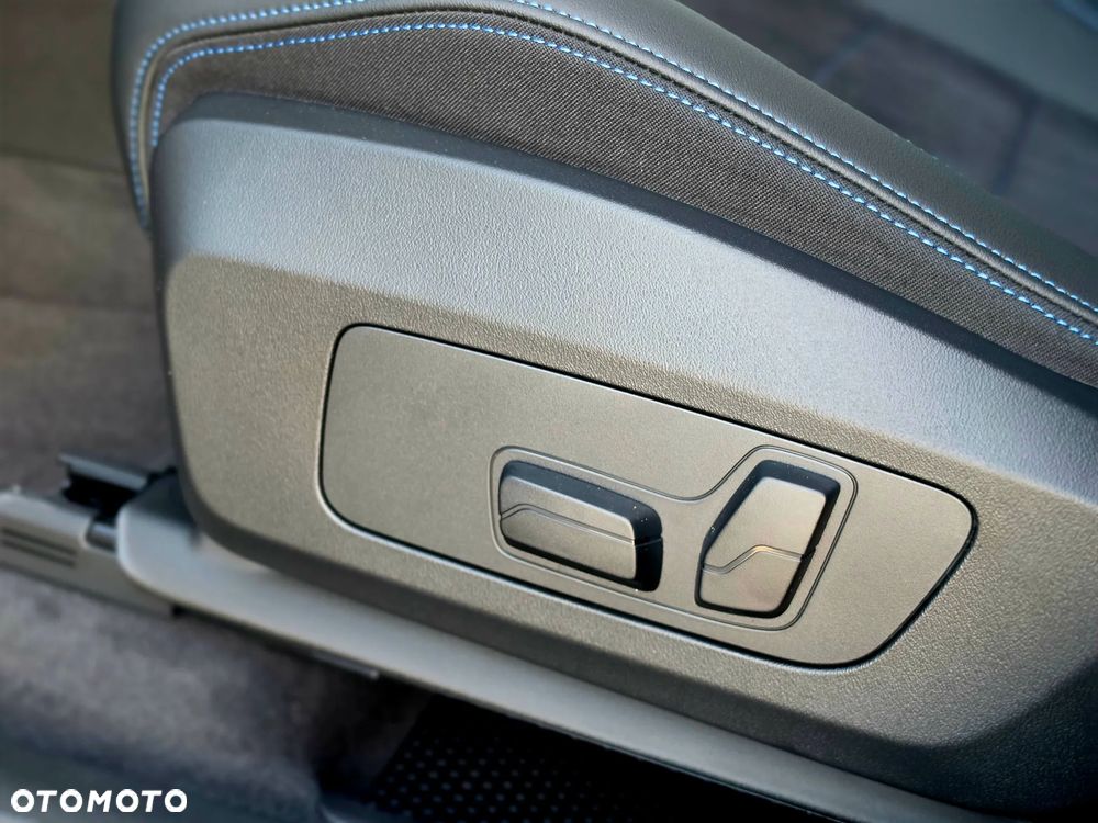 BMW X1 sDrive20i mHEV - 27