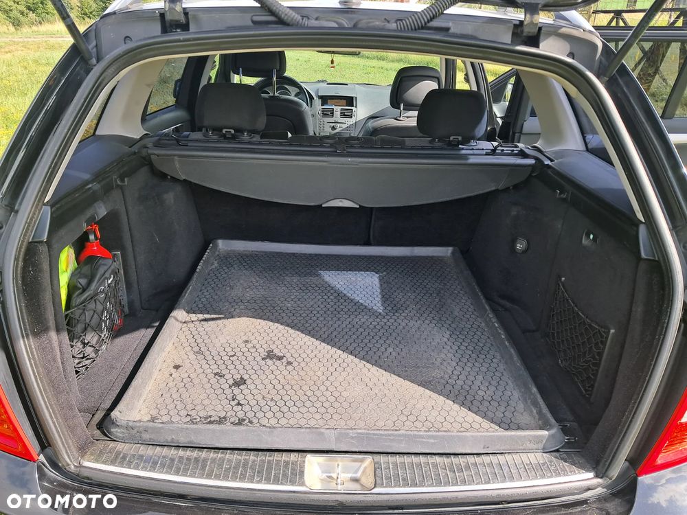 Mercedes-Benz Klasa C 250 CDI BlueEff Avantgarde 4-Matic - 8