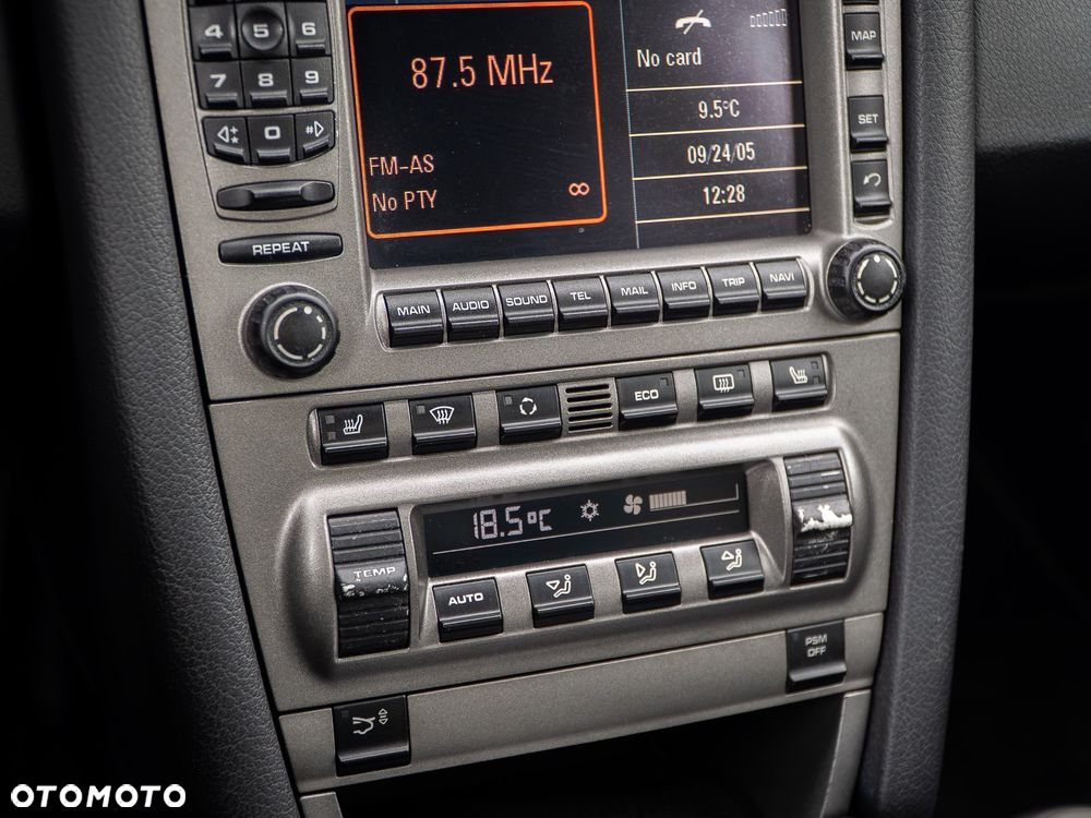 Porsche 911 Carrera Tiptronic S - 26