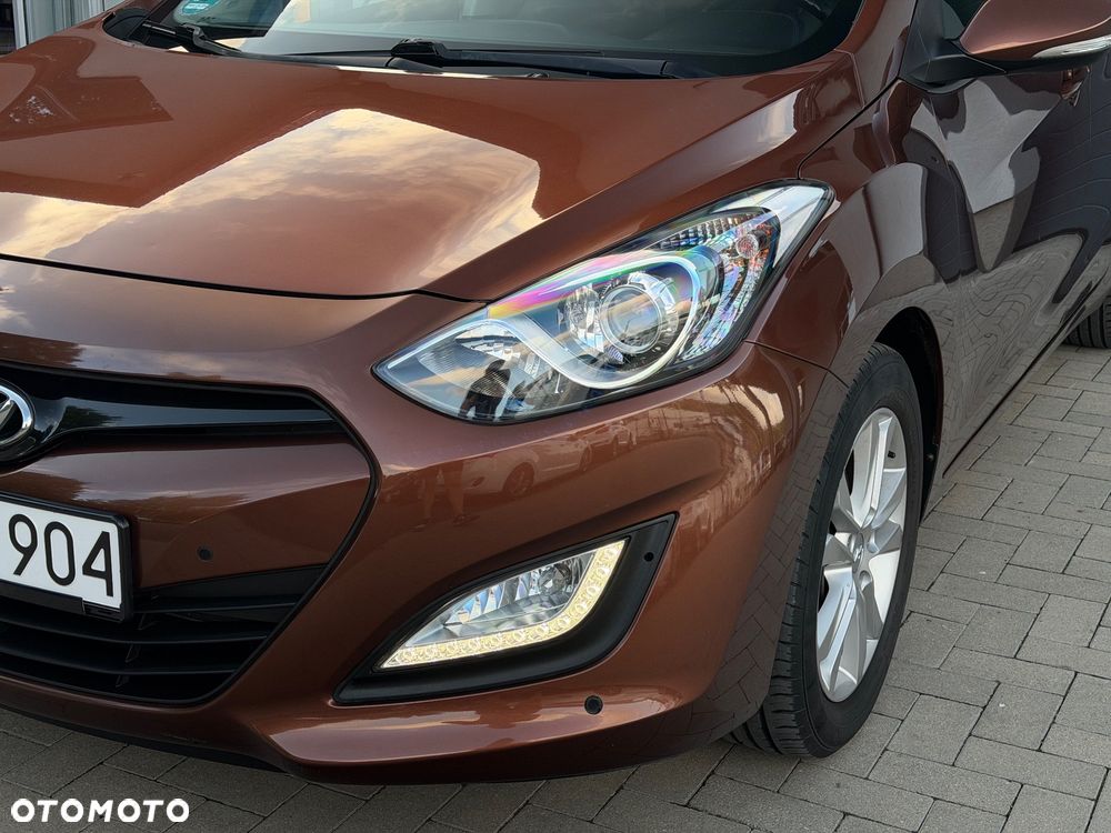 Hyundai i30 1.4 Premium - 24