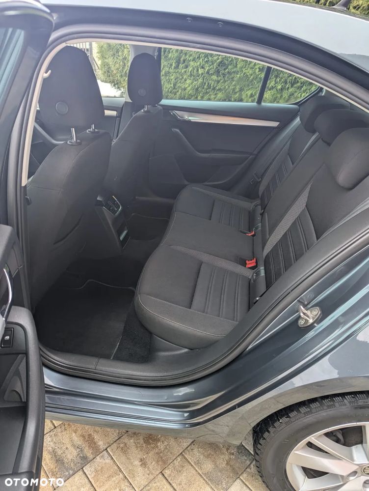 Skoda Octavia 1.8 TSI Drive DSG - 23