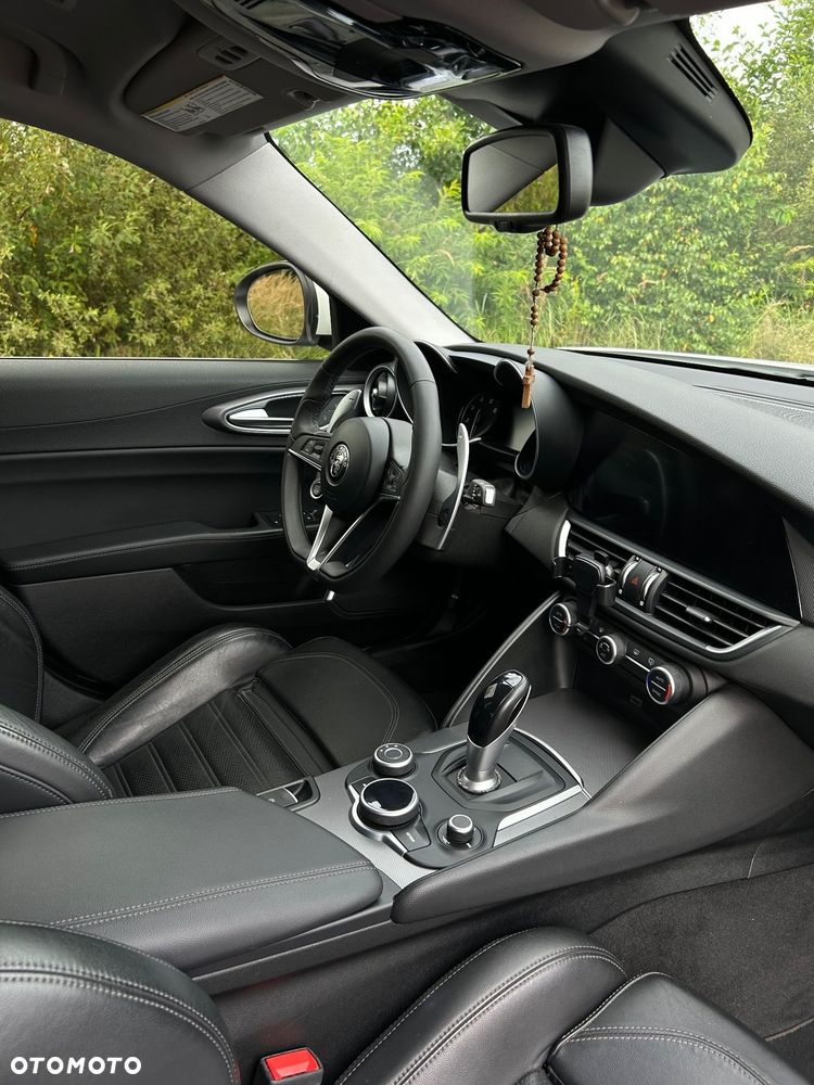 Alfa Romeo Giulia 2.0 Turbo Veloce - 16