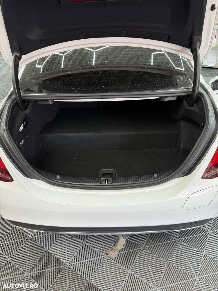 Mercedes-Benz C 300 d e T-Modell Aut - 10