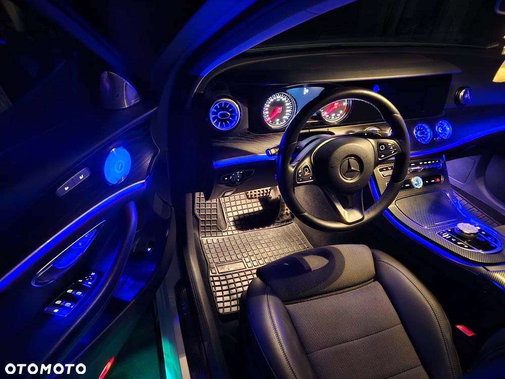Mercedes-Benz Klasa E 220 d 9G-TRONIC - 25