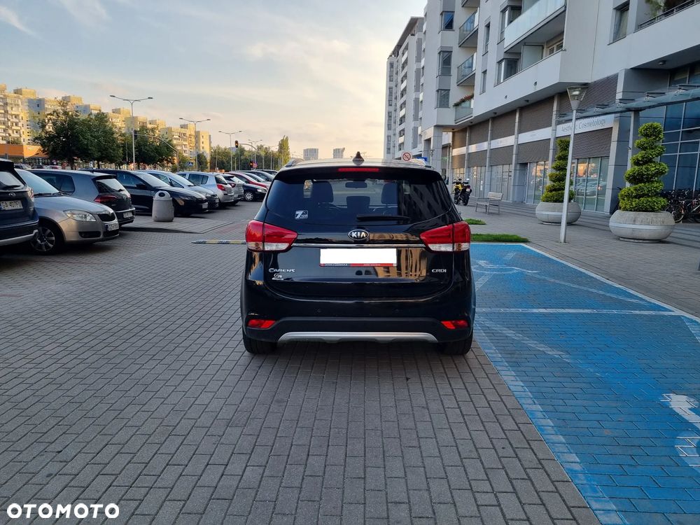 Kia Carens - 6