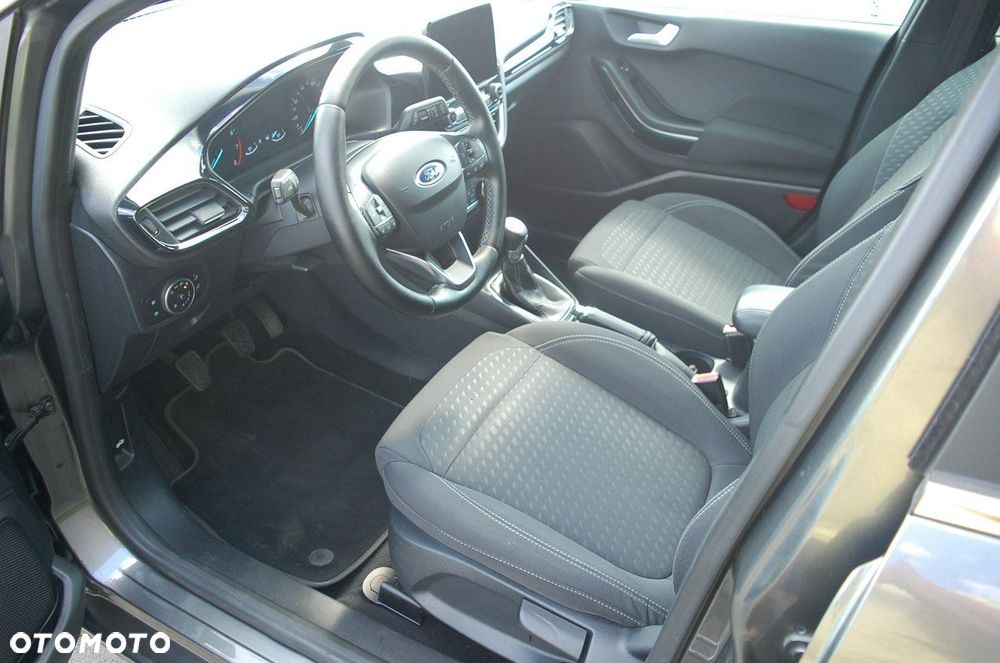Ford Fiesta - 25