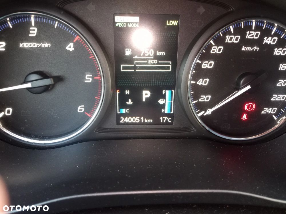 Mitsubishi Outlander - 7