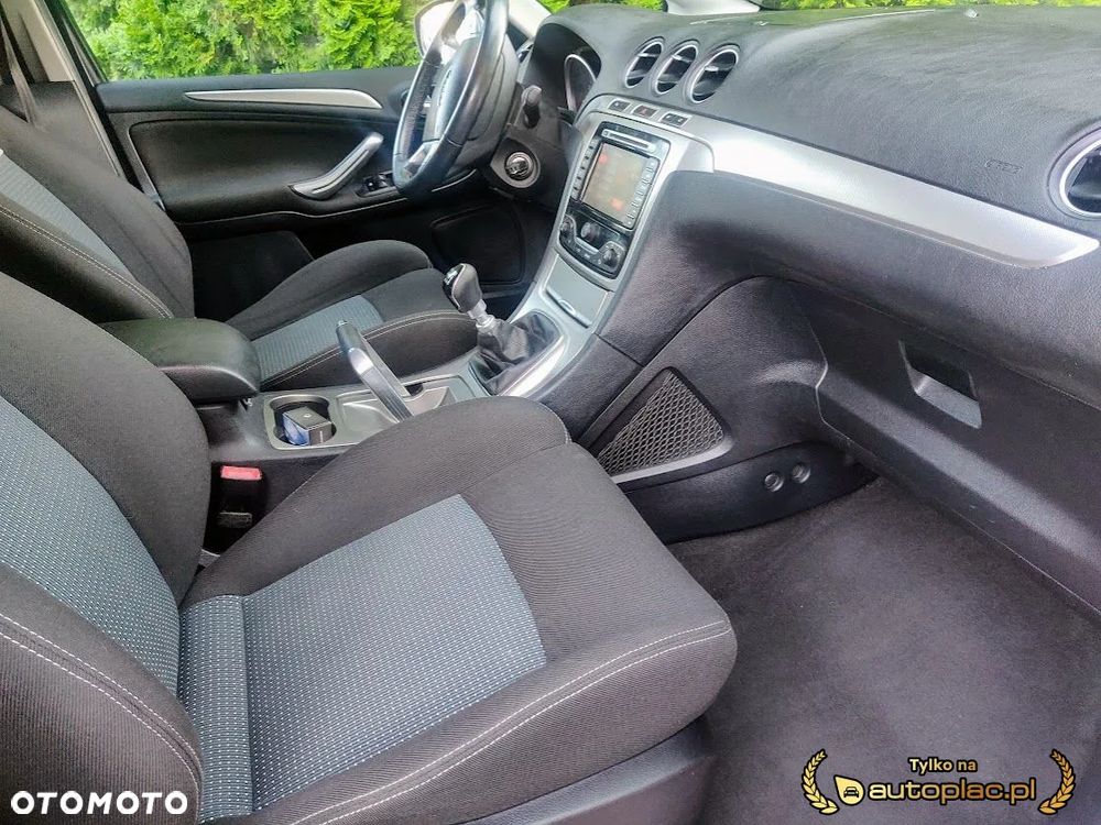 Ford S-Max - 10