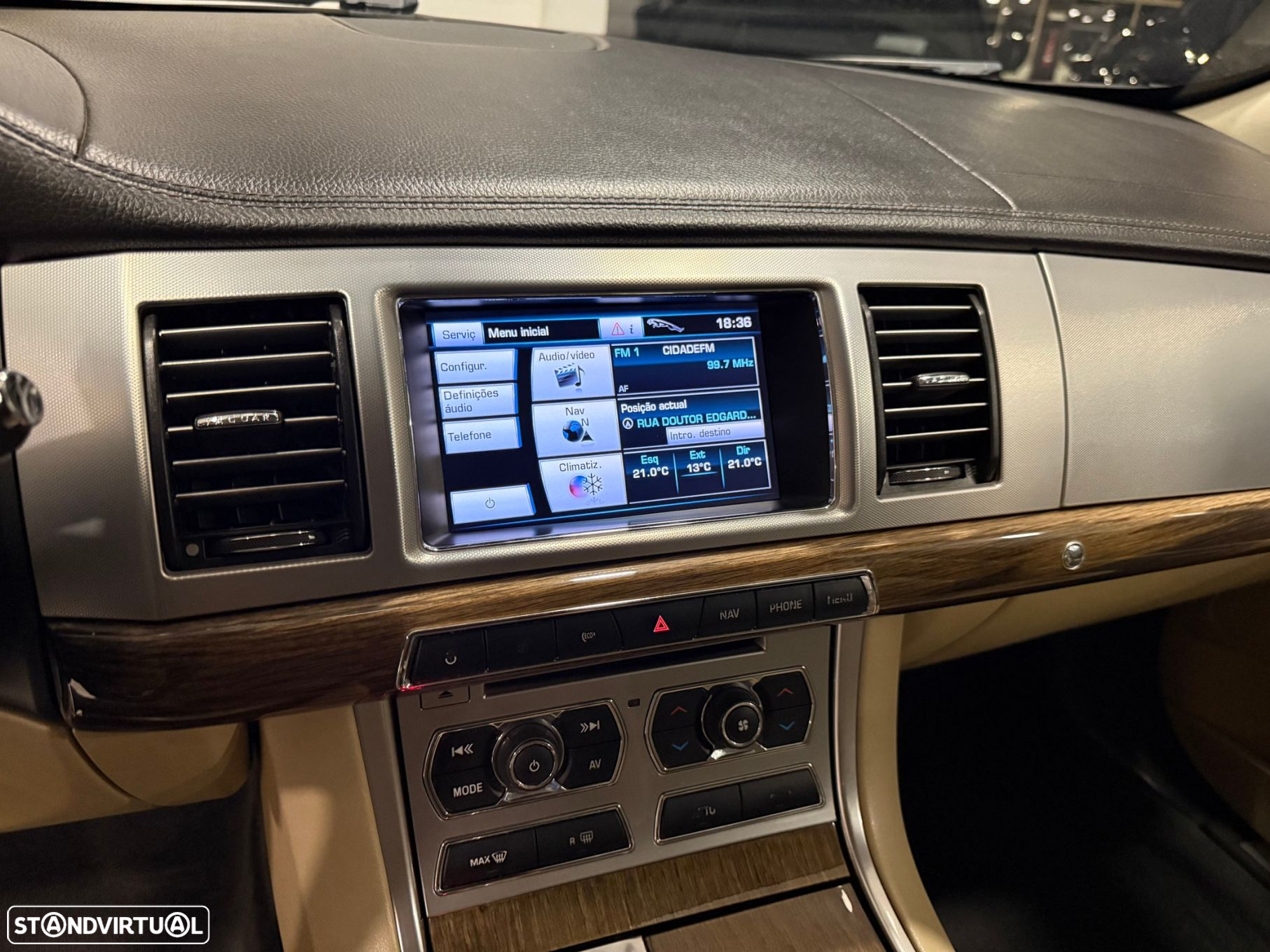Jaguar XF 2.2 D Premium Luxury - 20