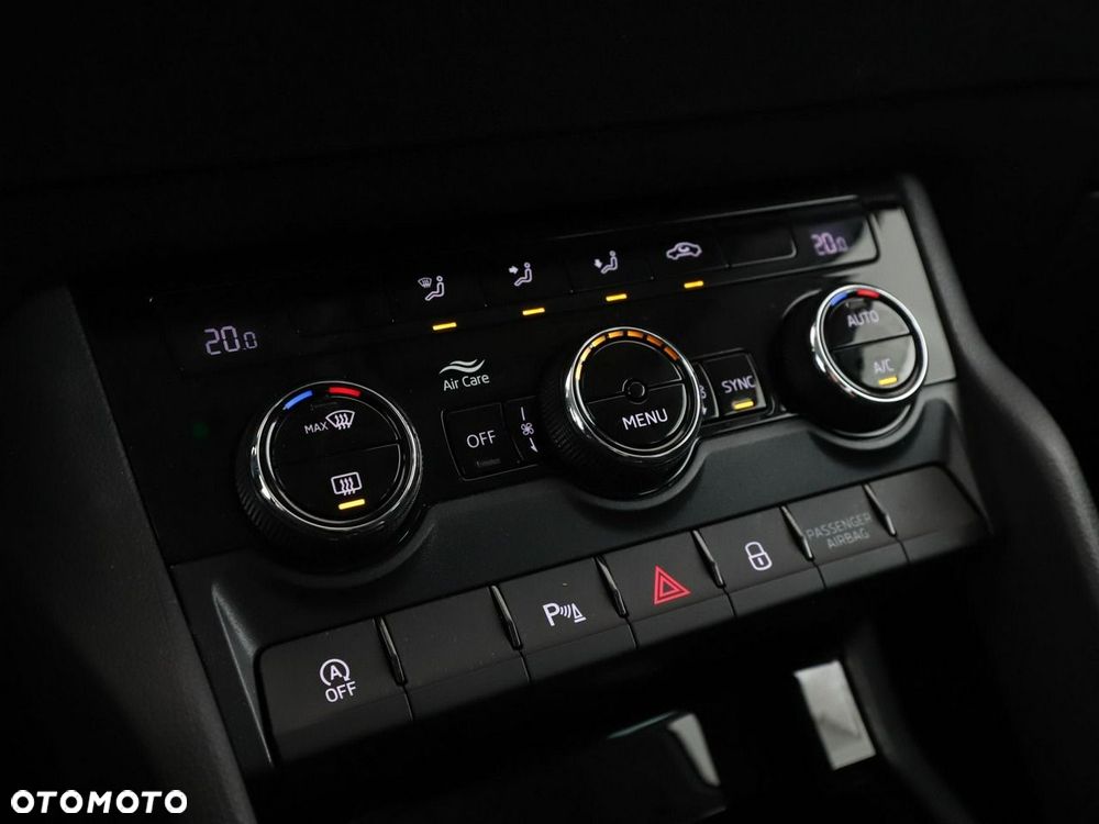 Skoda Karoq 2.0 TDI SCR DSG Style - 29