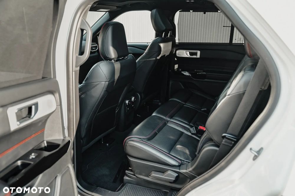 Ford Explorer 3.0 EcoBoost PHEV 4WD ST-Line - 25