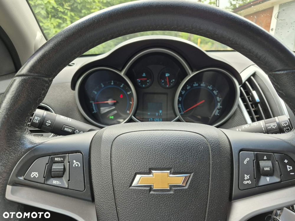 Chevrolet Cruze 1.6 LT - 2