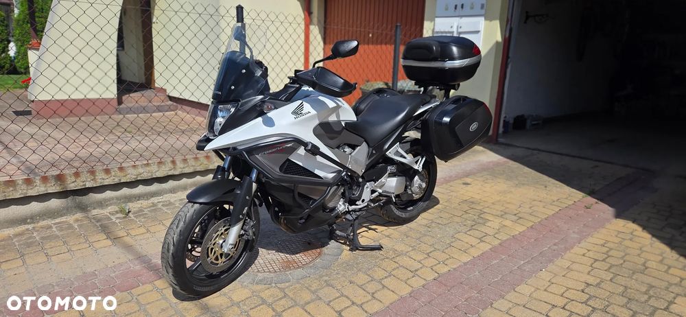 Honda VFR - 3