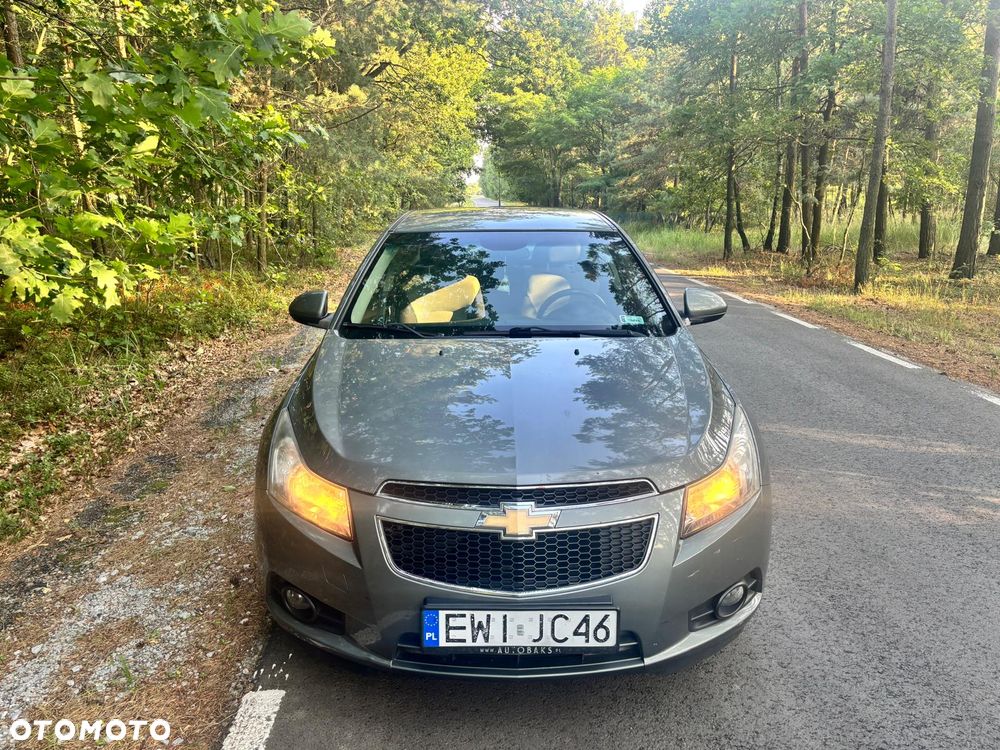 Chevrolet Cruze 1.6 LS+ - 10