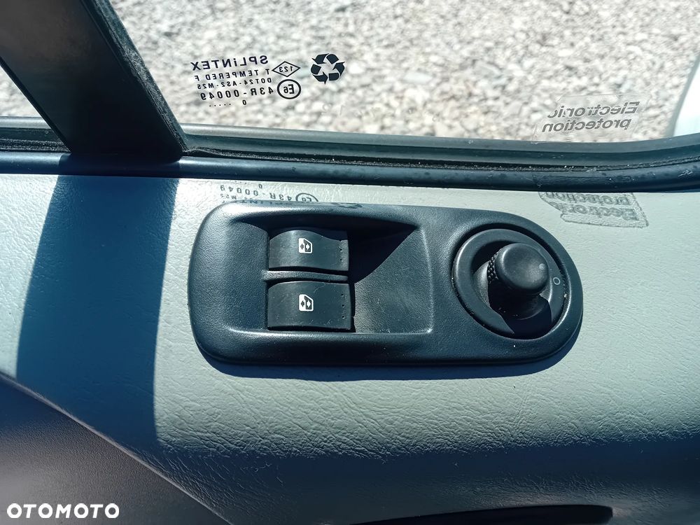 Renault Trafic - 19