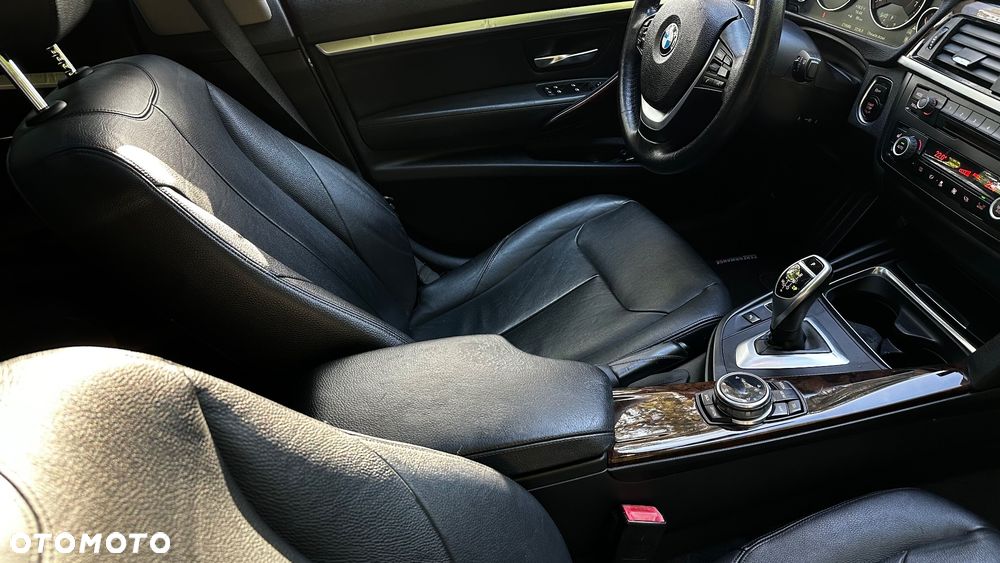 BMW 3GT 328i xDrive Luxury Line - 27