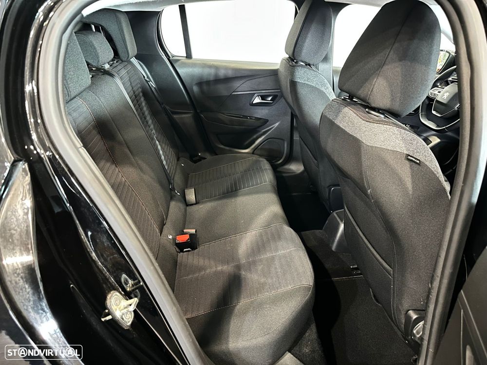 Peugeot 208 1.2 PureTech Active - 30