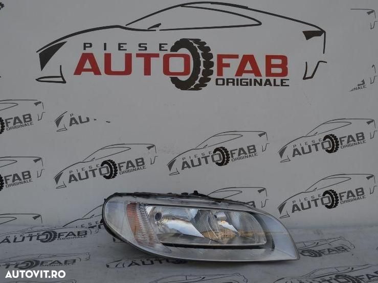 Far dreapta Volvo XC70 an 2015-2017 - 1