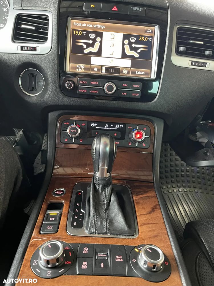 Volkswagen Touareg - 14