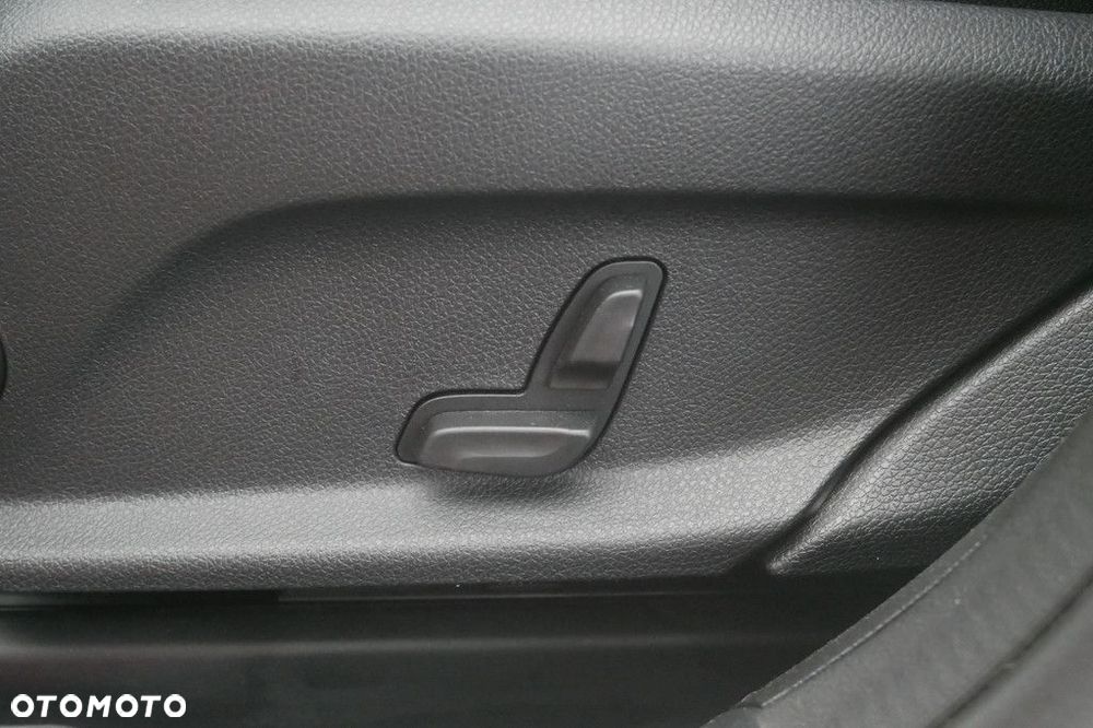 Mercedes-Benz GLC - 29