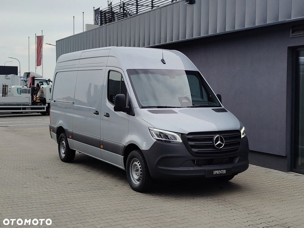 Mercedes-Benz Sprinter - 3