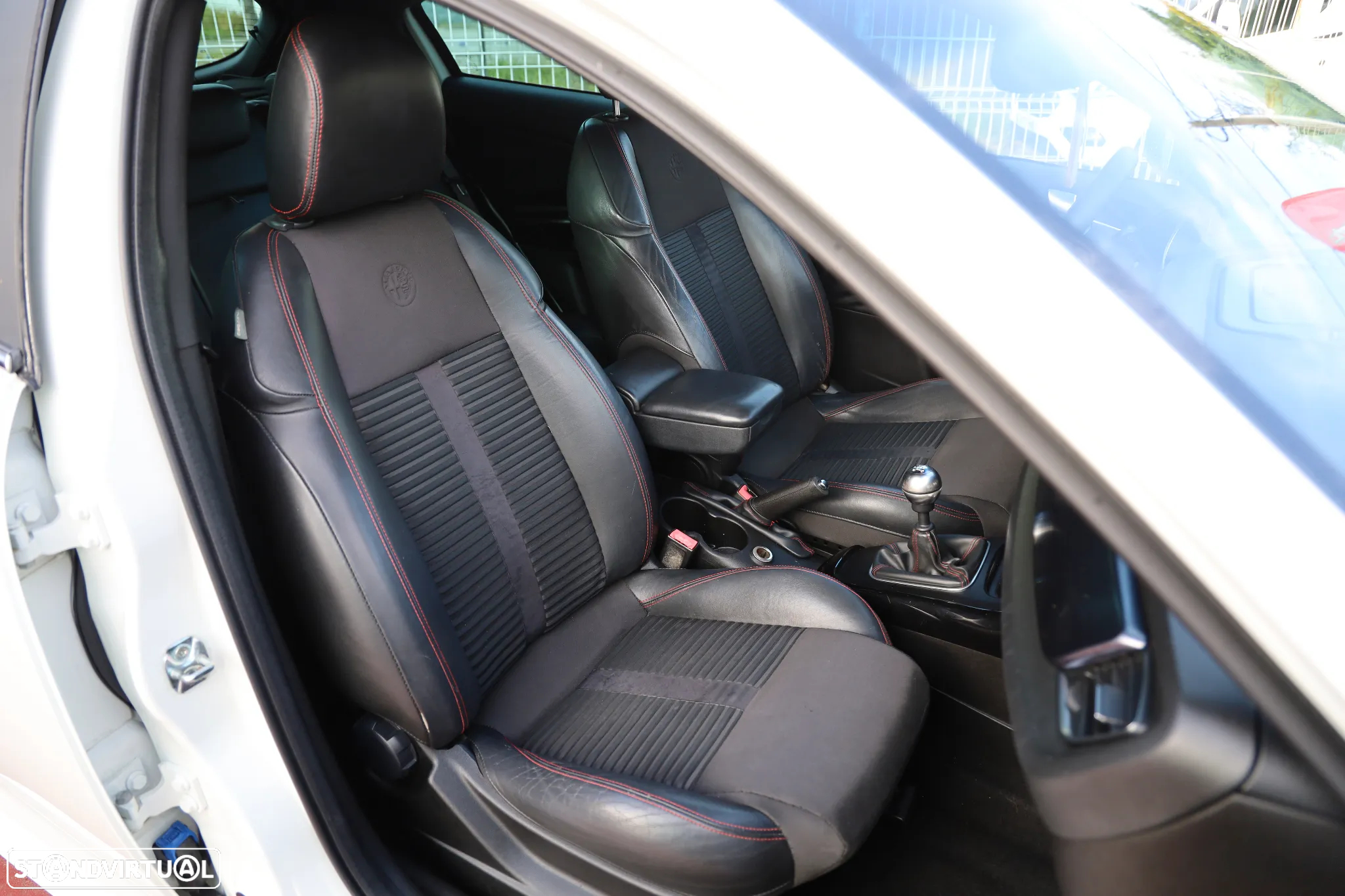 Alfa Romeo Giulietta 1.6 JTDm Distinctive - 2