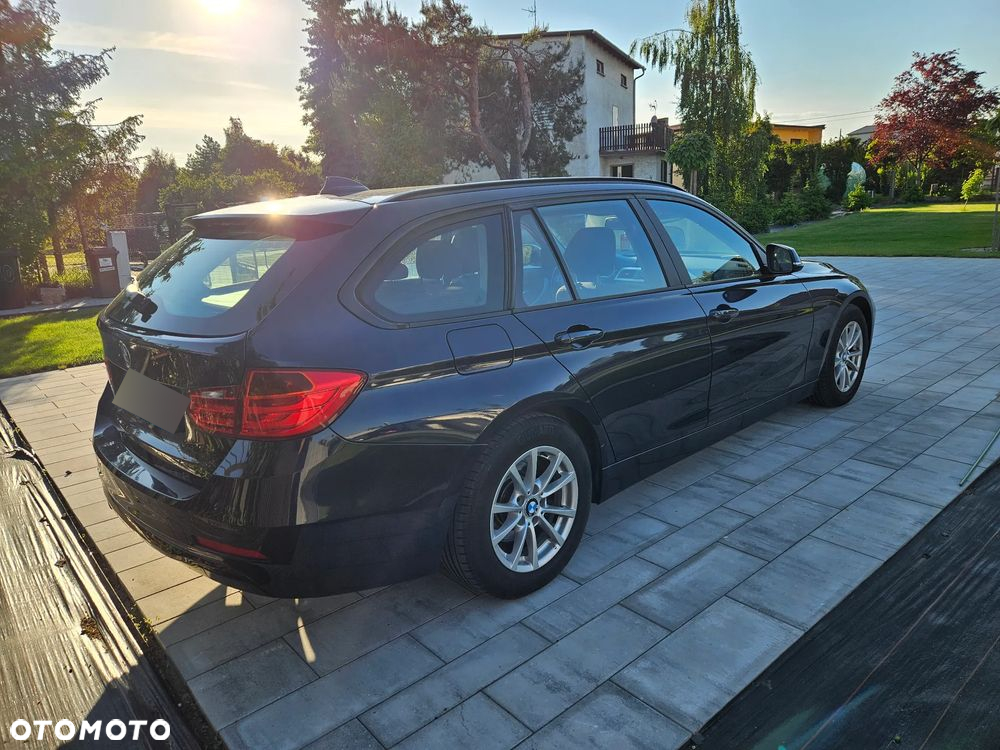 BMW Seria 3 318d - 4