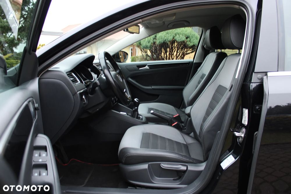 Volkswagen Jetta 1.4 TSI BMT Highline - 15