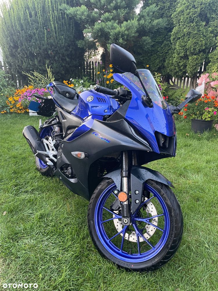 Yamaha YZF - 3