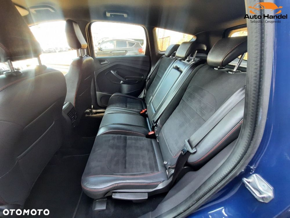 Ford Kuga 1.5 EcoBoost 2x4 ST-Line - 39