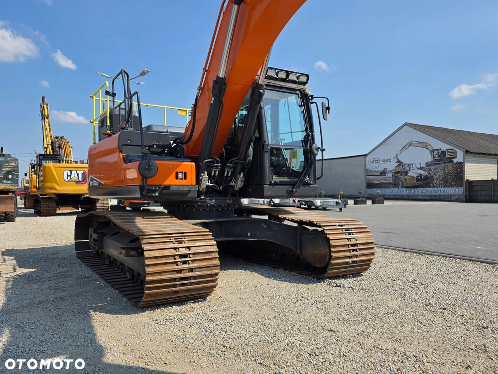 Doosan DX 225 LC-7, 2022 ROK, 2700 MTH - 11