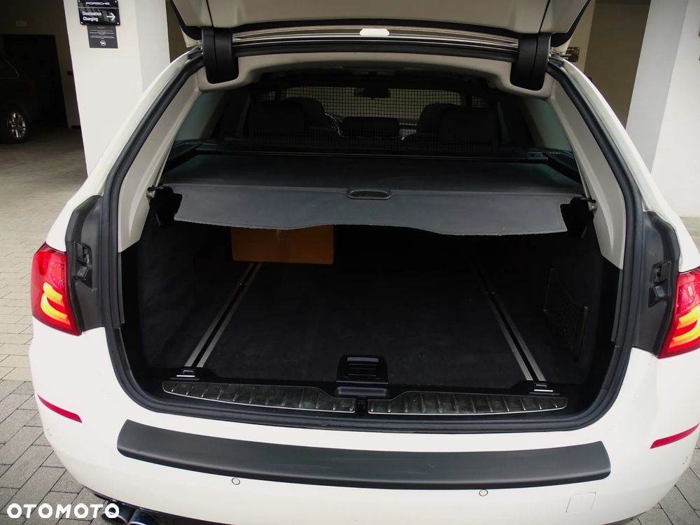 BMW Seria 5 530d xDrive Sport-Aut Luxury Line - 17