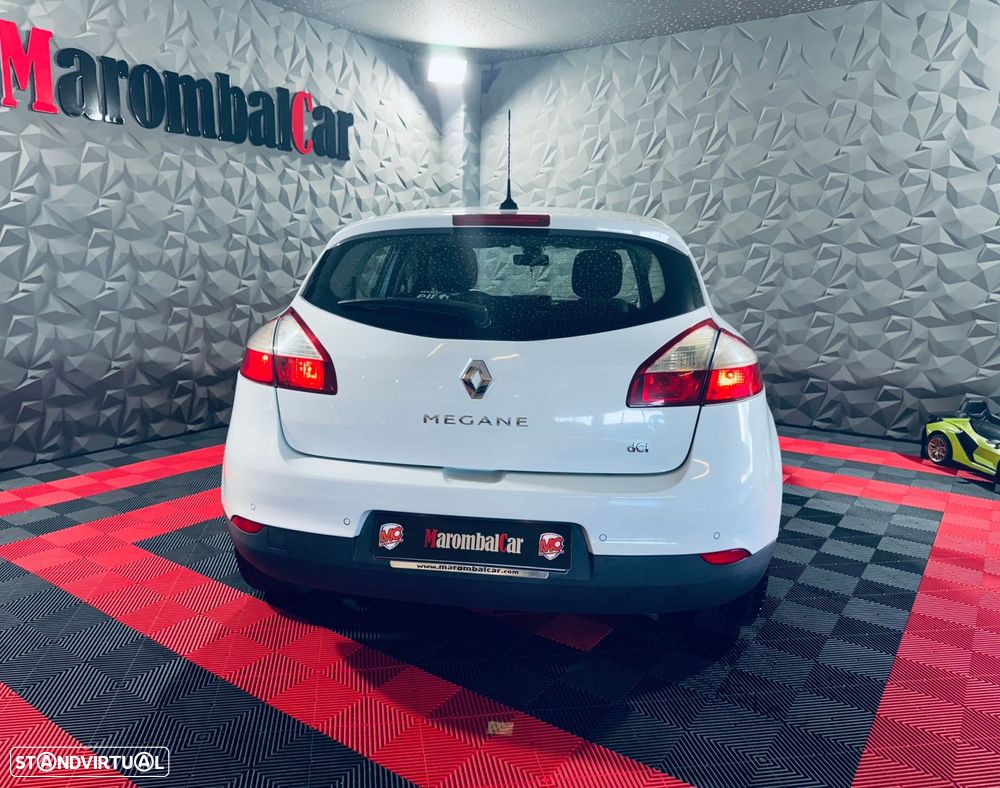Renault Mégane 1.5 dCi Dynamique - 4