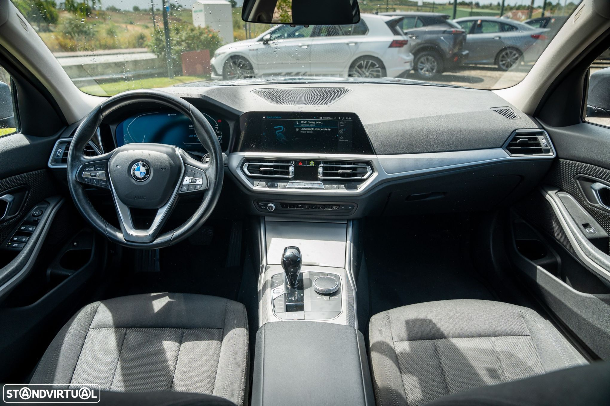 BMW 330 e iPerformance - 23