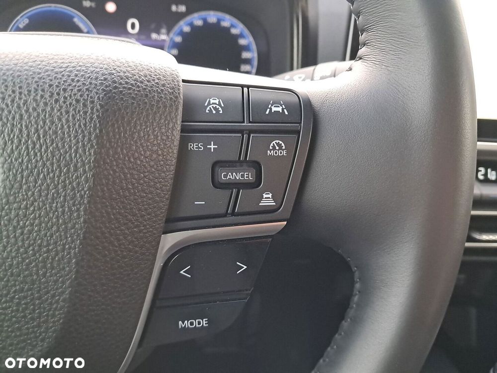 Toyota Camry - 19