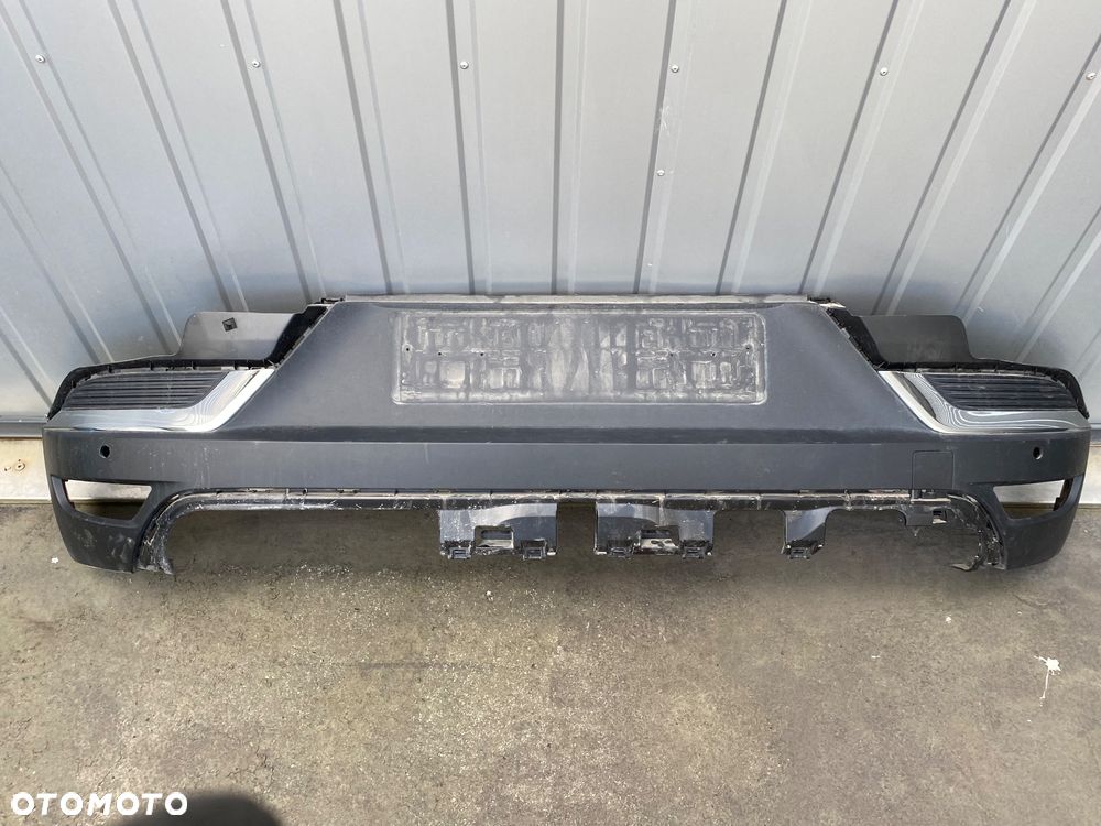 RENAULT CAPTUR 2 II NAKŁADKA DOKŁADKA LISTWA SPOILER ZDERZAKA TYLNEGO TYŁ dyfuzor zderzak tylny tylni tył chrom chromy listwa chromowa - 1