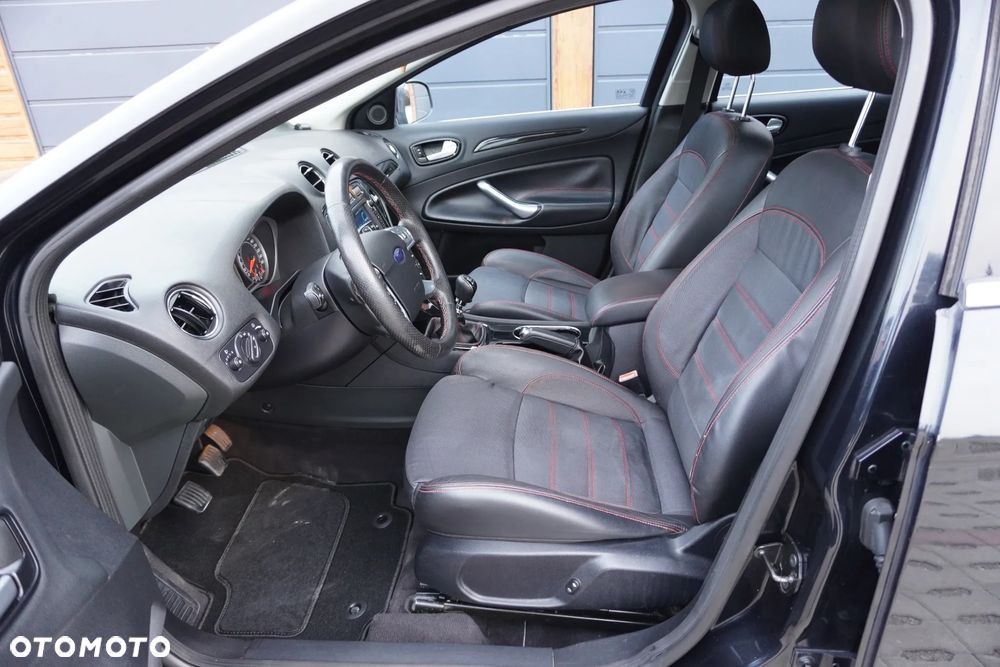 Ford Mondeo 2.5 Black Magic - 18