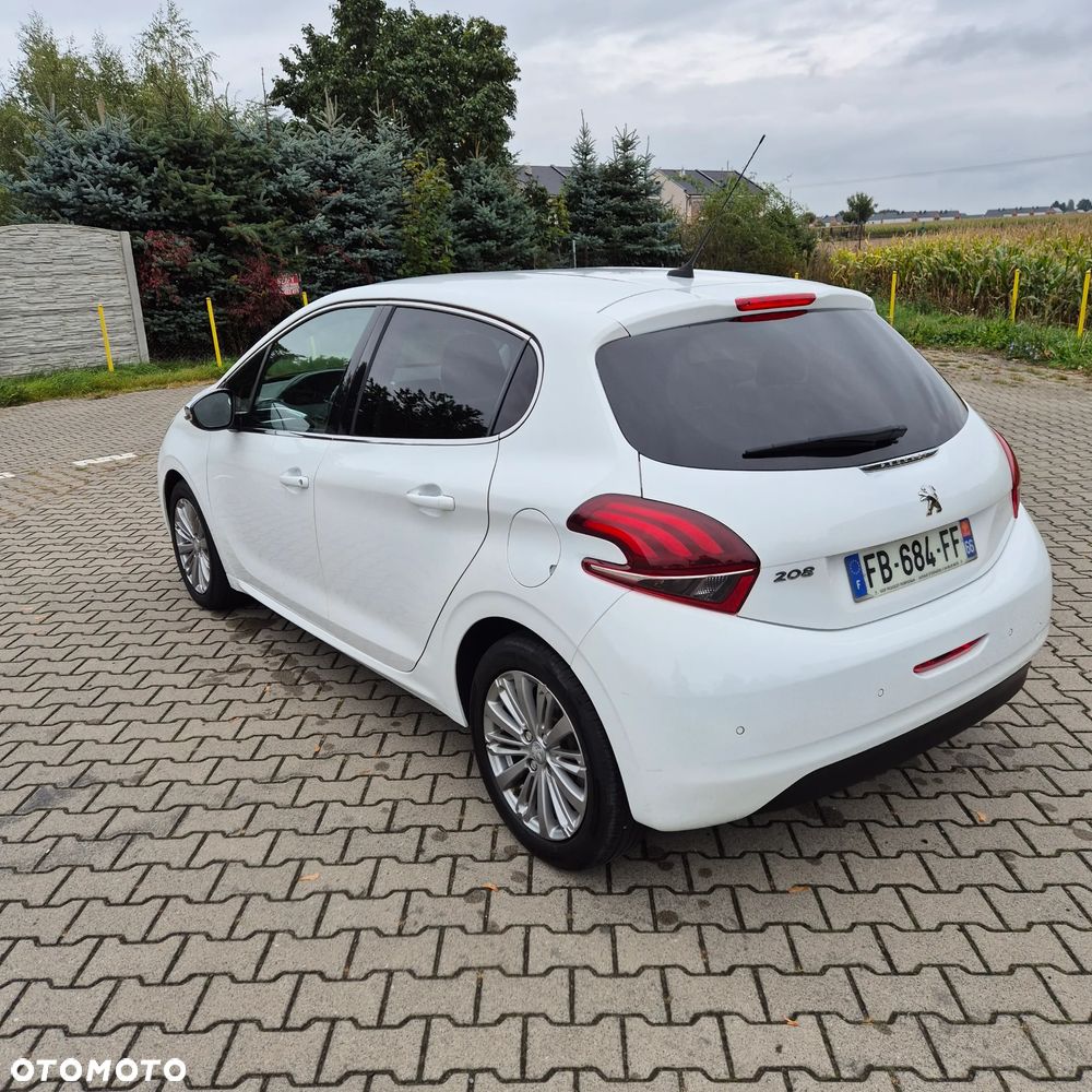 Peugeot 208 1.2 PureTech Allure S&S EAT6 - 17