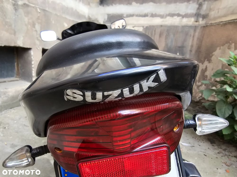 Suzuki GSX-R - 6