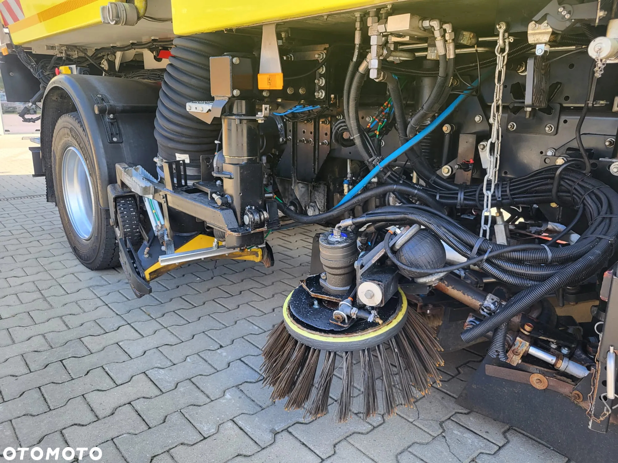 Renault D16 - 12