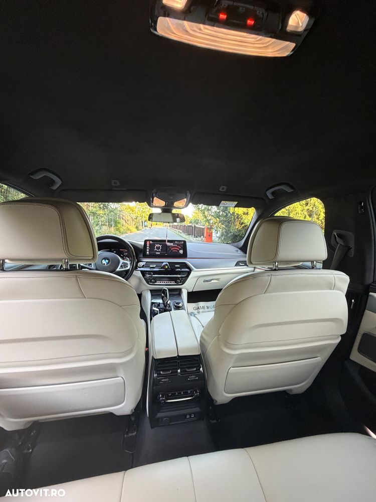 BMW Seria 5 530i xDrive AT MHEV - 19