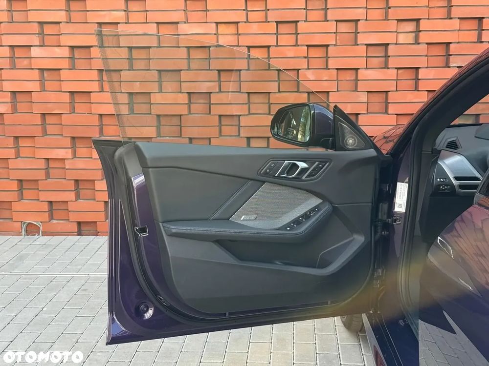 BMW Seria 2 218d - 12